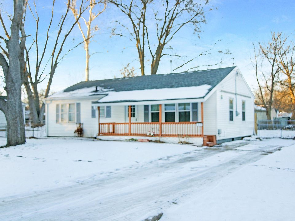 1st image of 1611 E Melaik Ct
