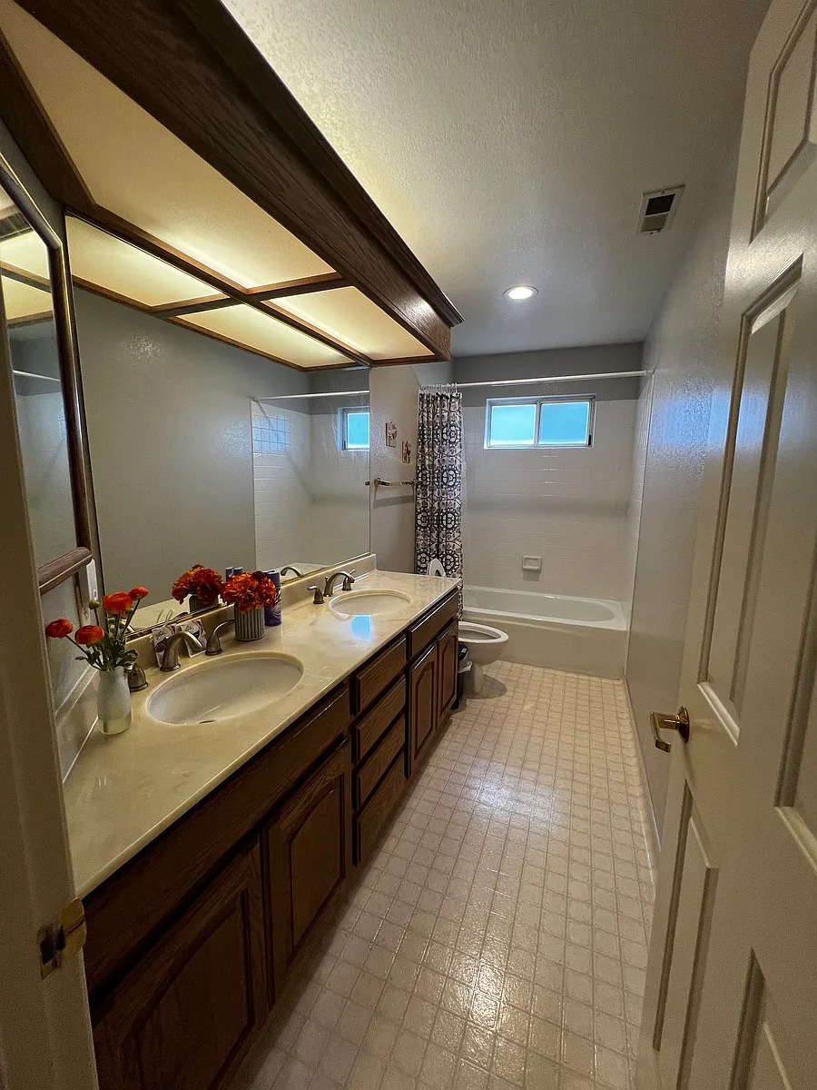 Building Photo - 353 Pagosa Way