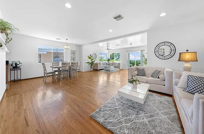 1003 Langley Way — Photo 24