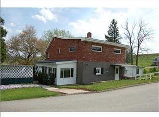 226-228 Anna Goodman Rd, Latrobe, PA 15650