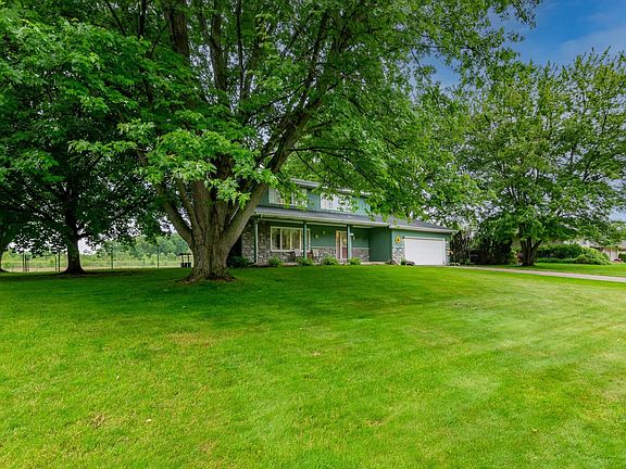 2nd image of 55101 Willow Creek Dr