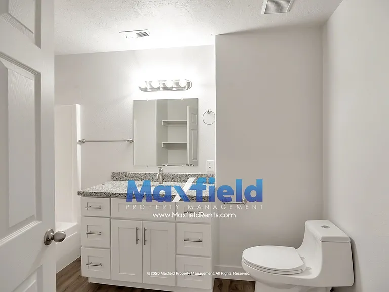 2737 E 750 N #3 — Photo 21