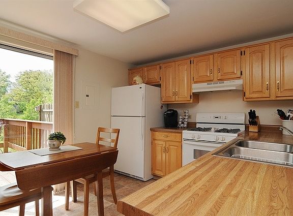 4th image of 2056 Westview Ln