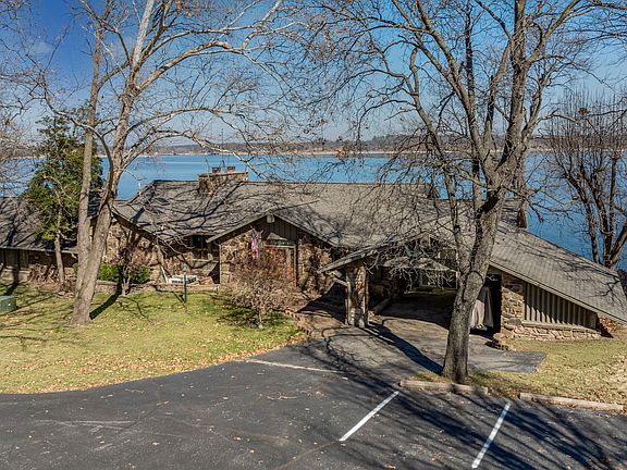 2nd image of 57450 E Highway 125 #560