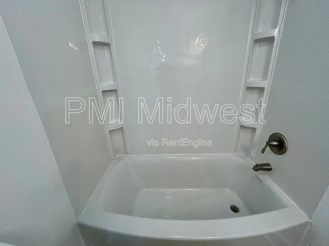 2960 N Park Ave — Photo 20