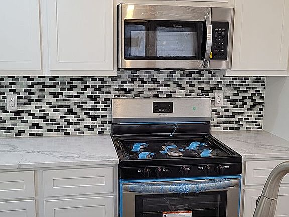 3rd image of 2206 N Independence Ave