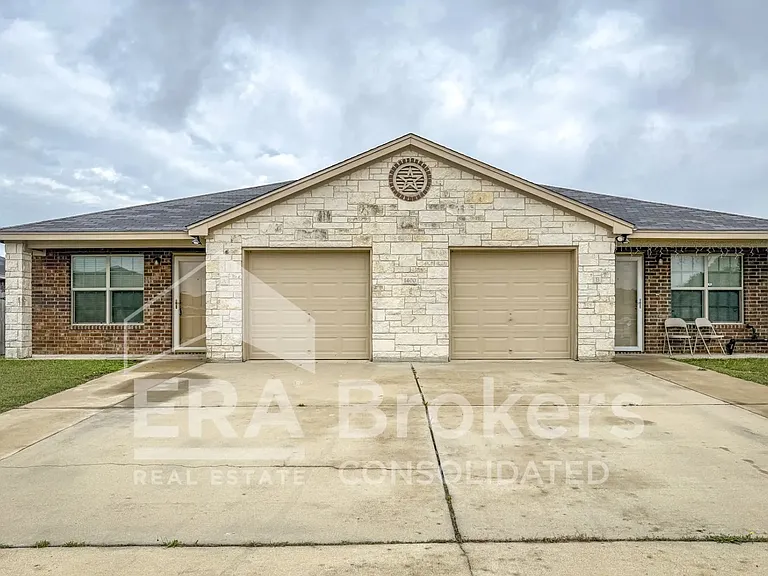 1400 Loyal Ln #A — Photo 1