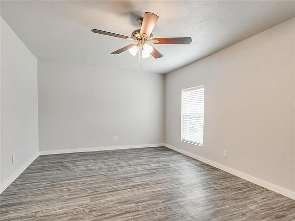 5th image of 949 SW 24th St