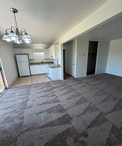 Spanish Castle Apartments — Photo 5