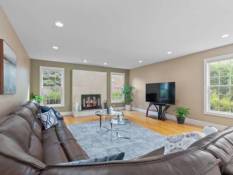 312 Camargo Ct — Photo 14