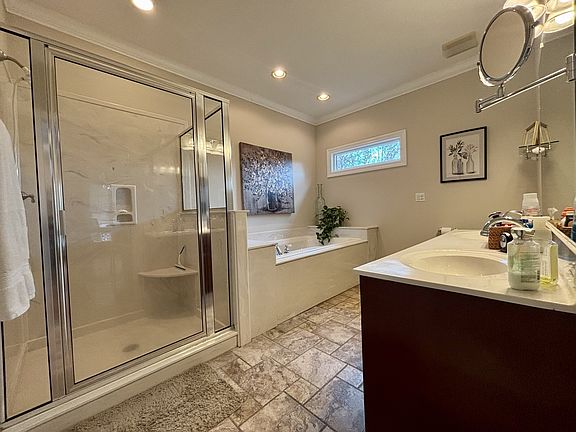 26th image of 498 Dearman St