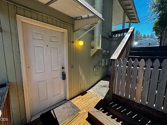 4th image of 121 Lincoln St
