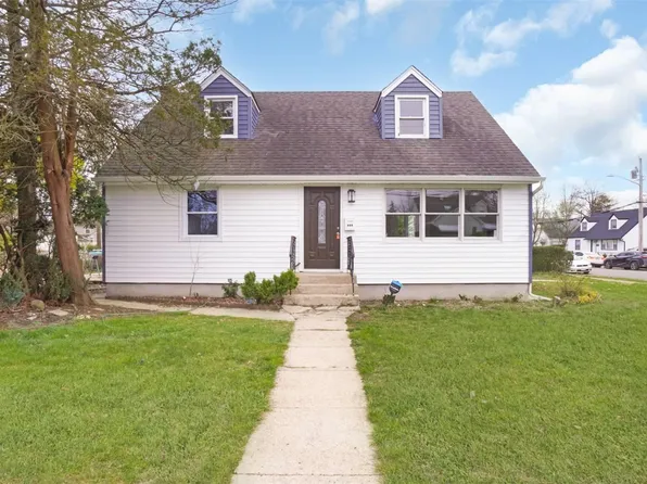 111 Rhodes Avenue, Hempstead, NY 11550