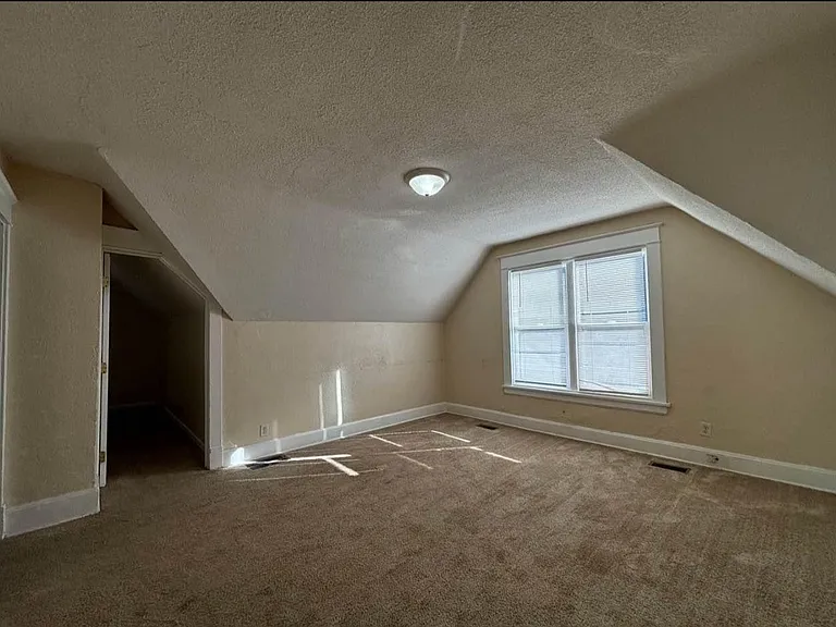 1159 Bush Ave — Photo 10