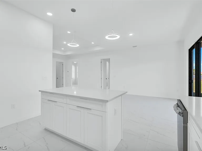1021 Chiquita Blvd S — Photo 11