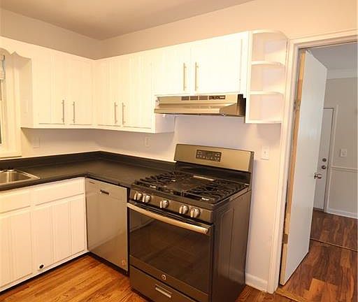 4th image of 2994 Judylyn Dr