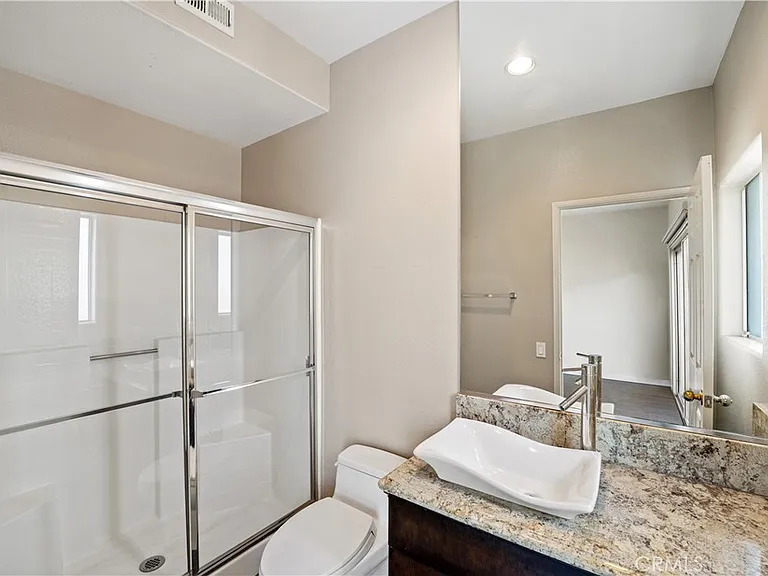 4313 Van Nuys Blvd #203 — Photo 29
