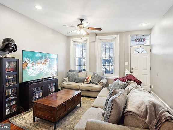 5th image of 307 Leverington Ave