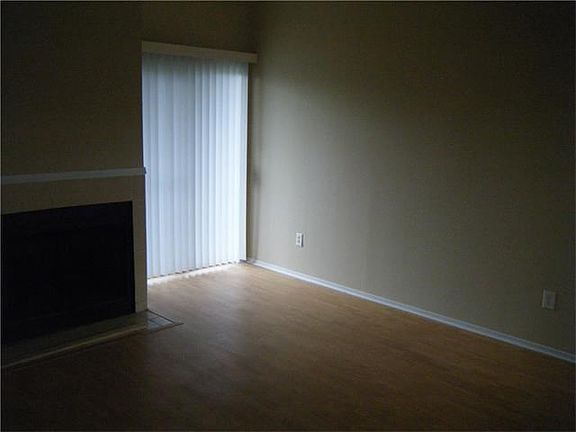 3rd image of 12166 Metric Blvd APT 379