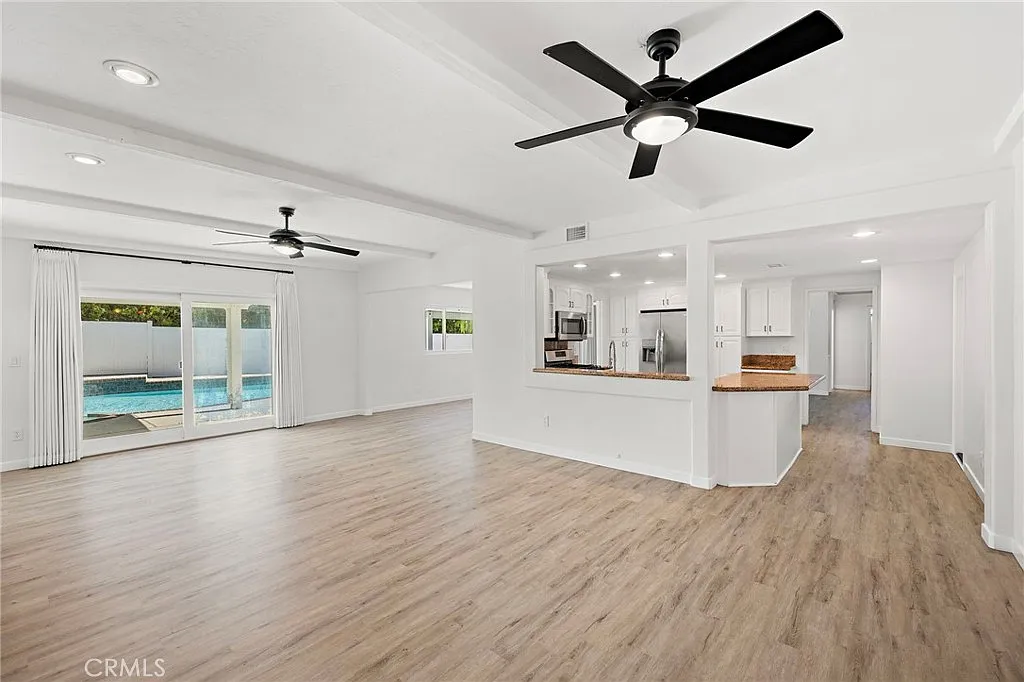 3 bed, 1841 sqft, $5,400 — Photo 4