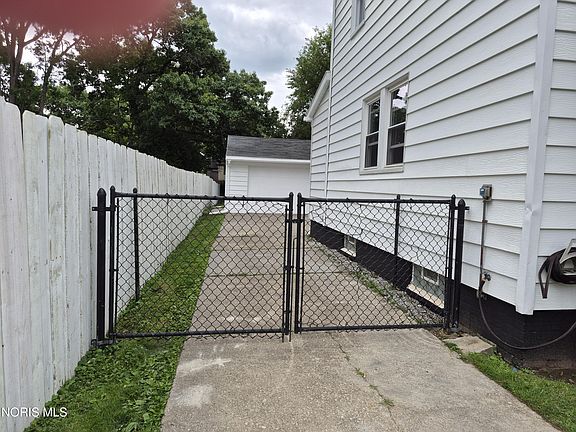 5th image of 2137 Mansfield Rd