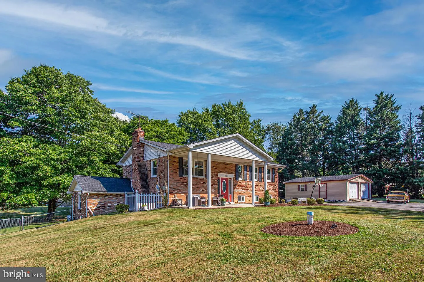 8495 Cardinal Ln photo 1