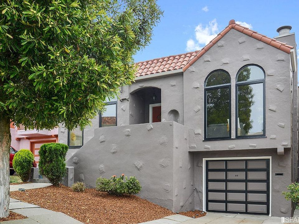 1st image of 20 Pinehurst Way