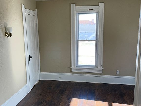 3rd image of 158 1/2 W 1st St