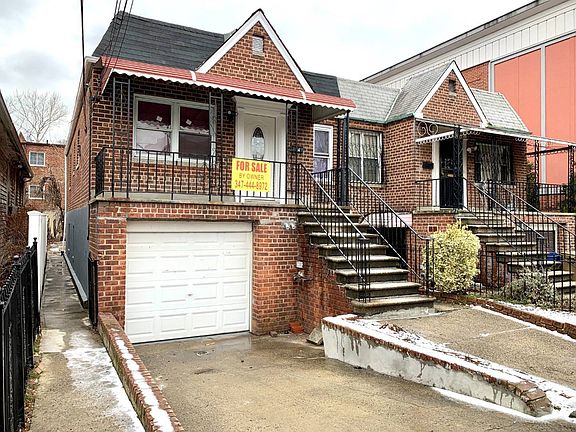3rd image of 3234 Radcliff Ave