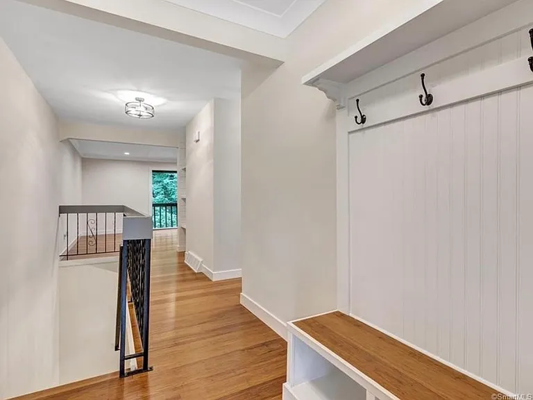 121 Knapps Hwy — Photo 1
