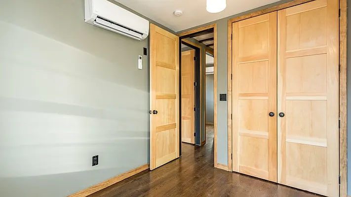 Rented by Nooklyn NYC LLC | media 88