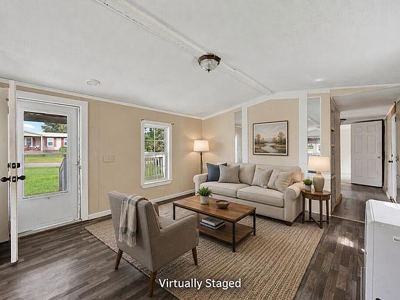 3rd image of 115 Cross Ridge Ln