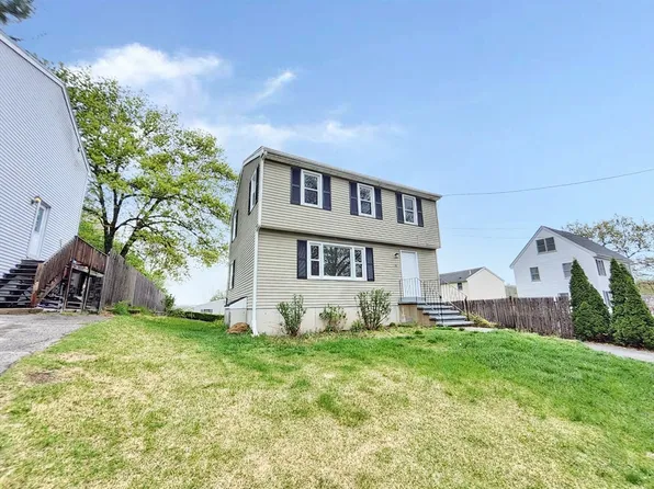 19 Hopeland St, Dracut, MA 01826