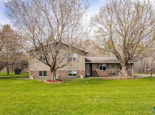 9105 Falcon St, Duluth, MN 55808