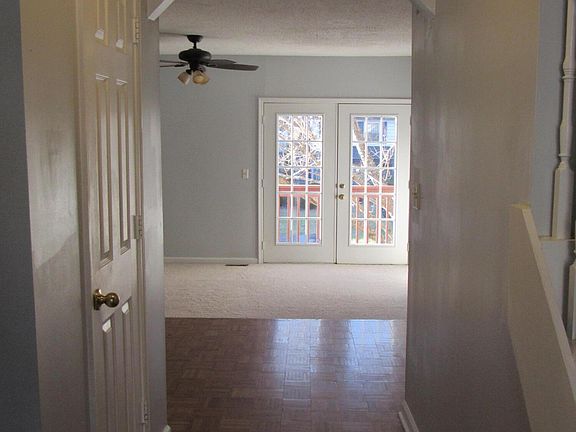 3rd image of 1607 Herrin Dr Unit 1607