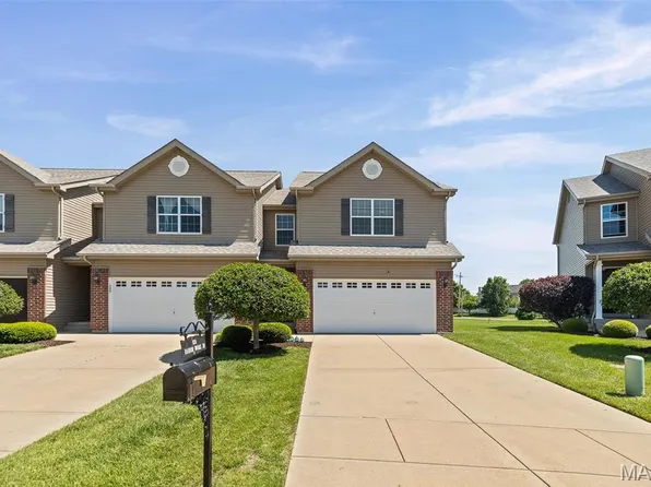 836 Harbor Woods Dr, Fairview Heights, IL 62208