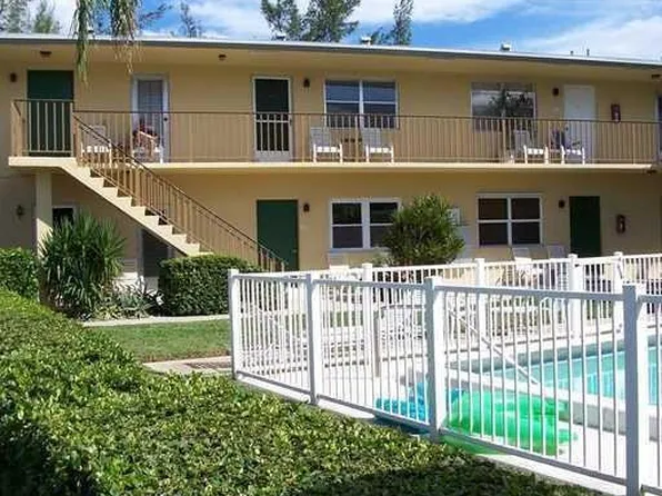 3252 NE 13 Street #9, Pompano Beach, FL