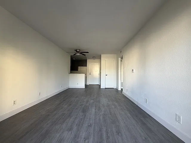 1240 N Cherokee Ave — Photo 5