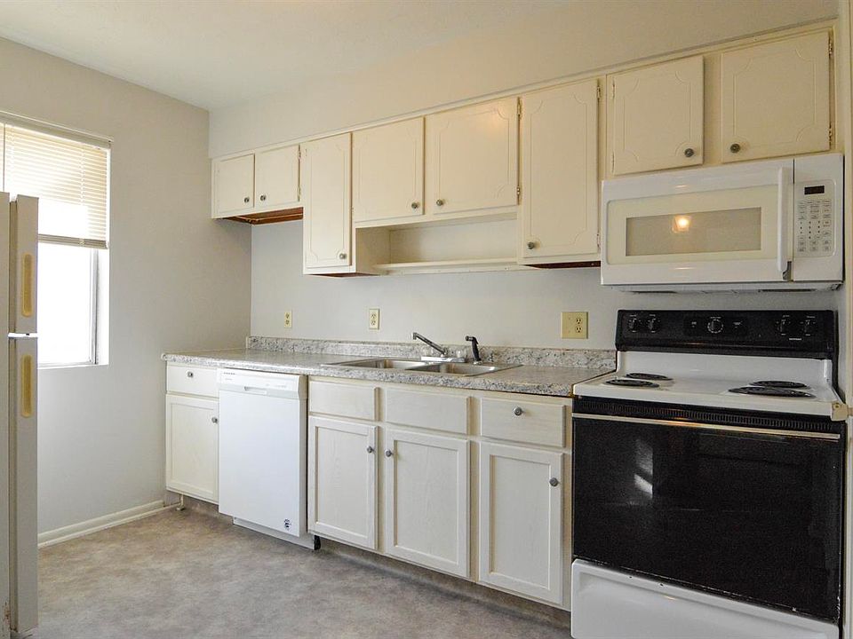 1st image of 1334 S 30th Ave APT 9