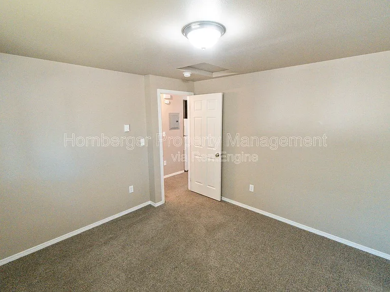 3203 N Smith St #8 — Photo 6