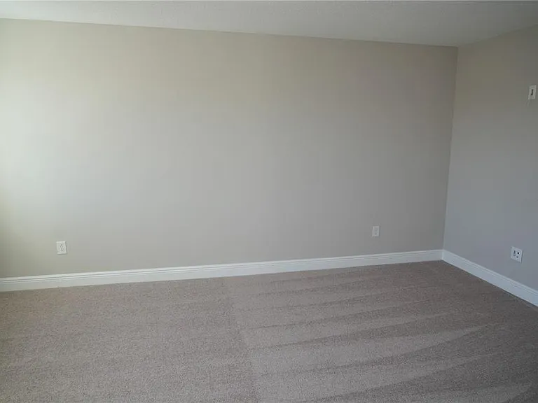 5450 Wayfarer Ave — Photo 23