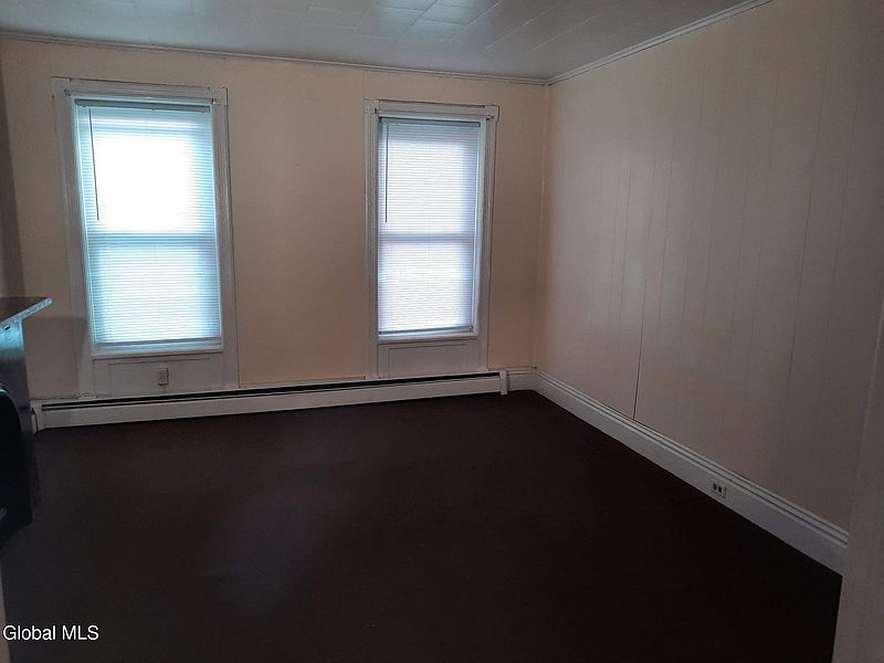 4th image of 1622 4th Avenue