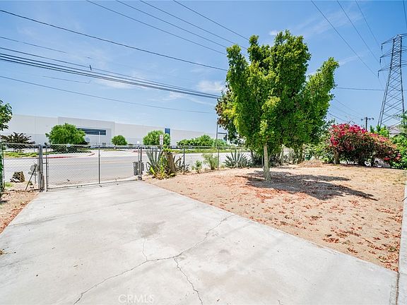 2nd image of 19384 El Rivino Rd