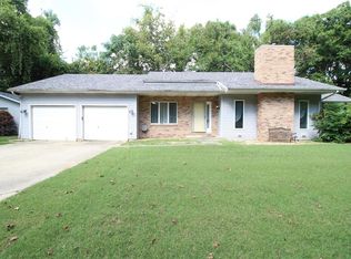 6011 Lorry Ln, Maryville, IL 62062