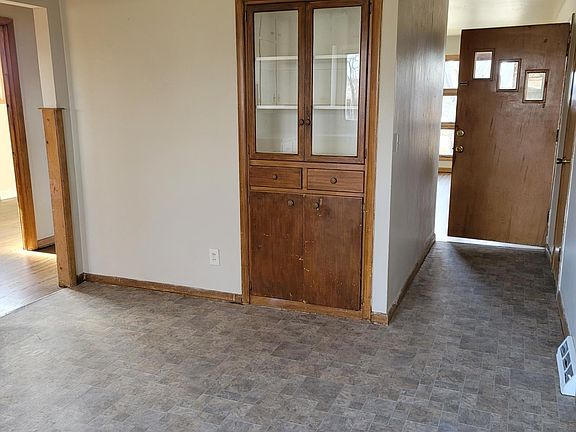4th image of 2426 S Fern Ave