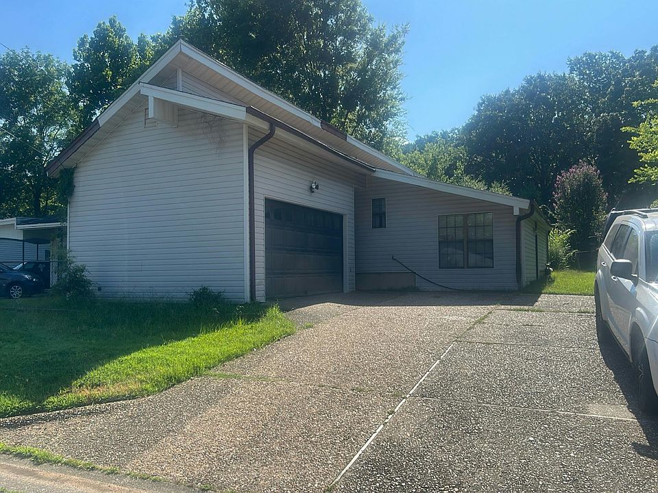 2nd image of 4802 West St