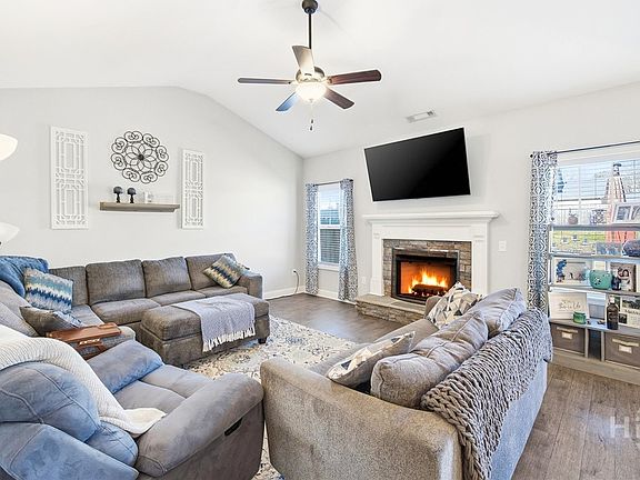 4th image of 156 Brookhaven Drive