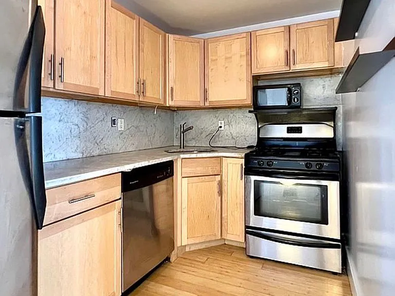 1735 Caton Ave #6D — Photo 10