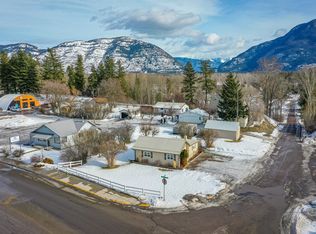 15 9th St E, Columbia Falls, MT 59912