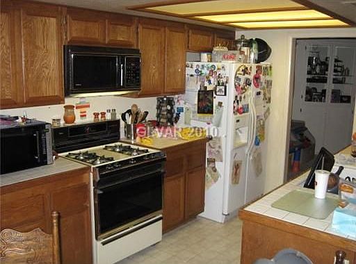 2nd image of 3204 Crystal Pool Dr